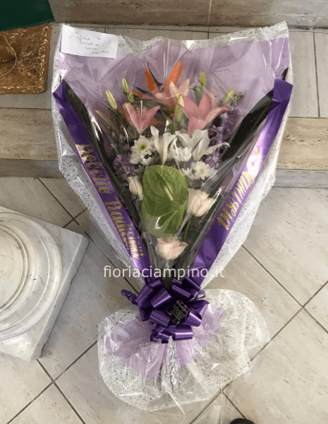 Mazzo di fiori per onoranze funebri