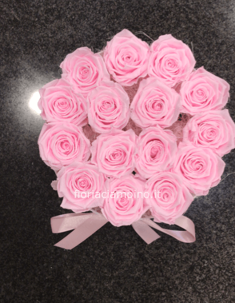 Cappelliera con 15 rose stabilizzate rosa